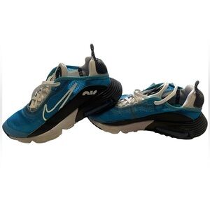 Nike Air Max 2090 Boys Size 4 Youth Sneakers